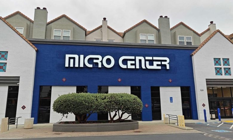 Micro Center Temukan Penipuan Kartu Grafis Zotac RTX 5090: Isinya Bukan GPU, Tapi Tas Ransel