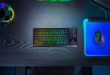 Razer Luncurkan BlackWidow V4 Tenkeyless HyperSpeed: Keyboard Gaming Wireless Tanpa Numpad