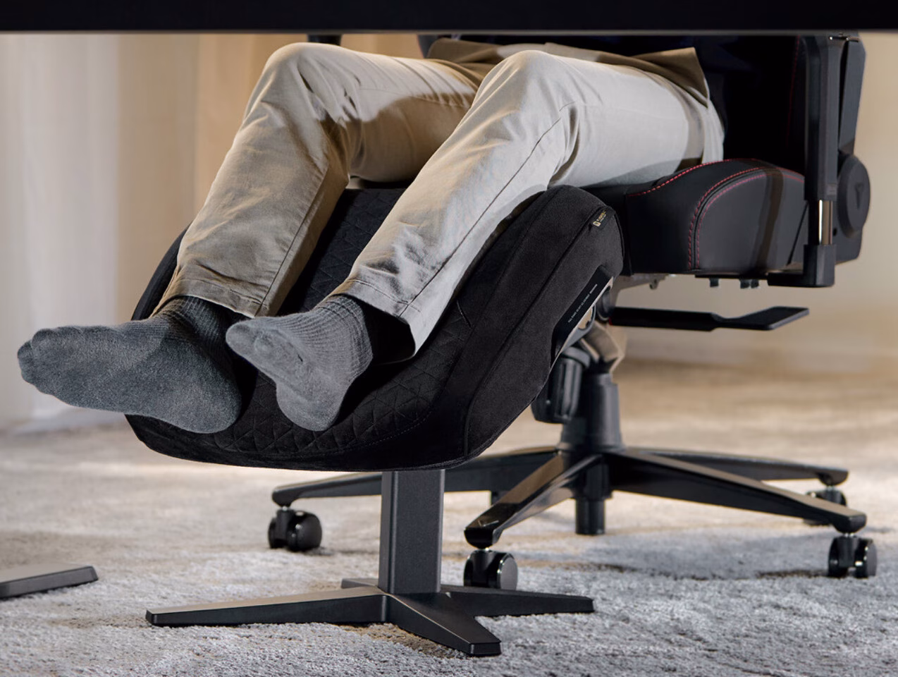 Secretlab Perkenalkan OTTO: Sandaran Kaki Ergonomis untuk Lengkapi Kursi Kerja Premium