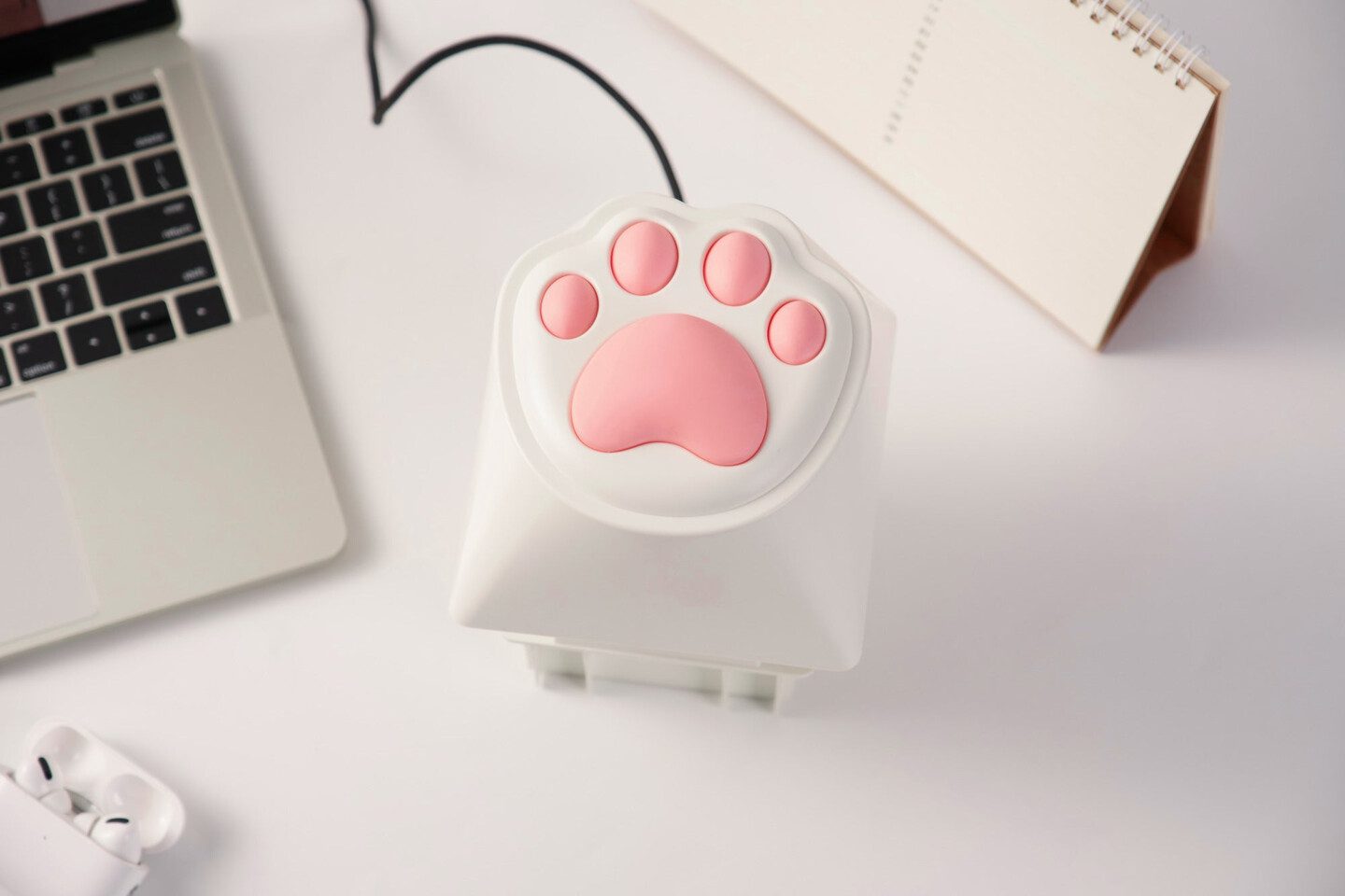 Keychron Rilis Switch Mekanik Raksasa Bertema Cat Paw, Sertakan File 3D untuk Keycaps Kustom
