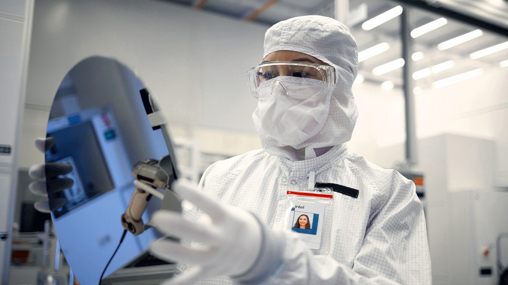 Intel Bekerja Sama dengan Pemerintah AS untuk Menghidupkan Kembali Industri Manufaktur