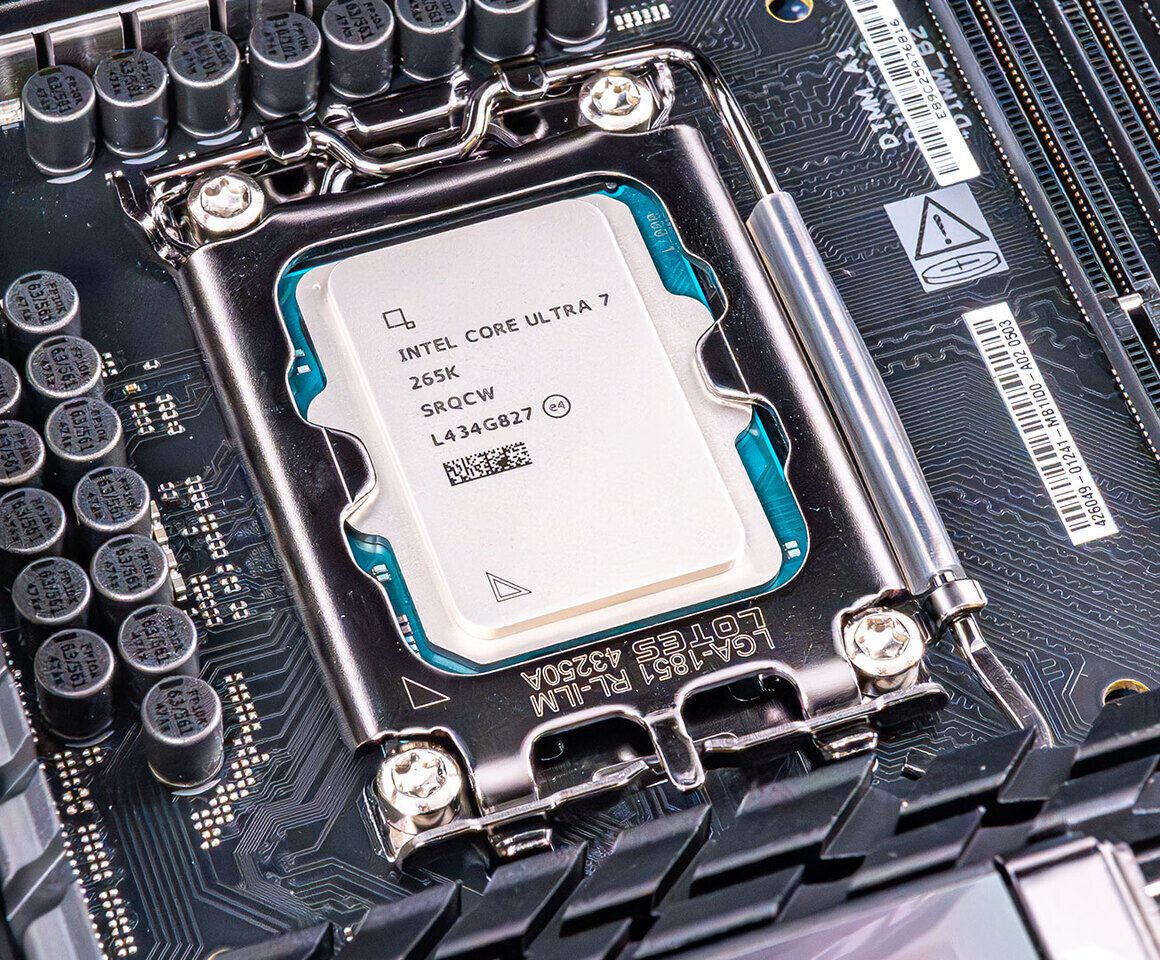 Intel Core Ultra 7 365K "Arrow Lake Refresh" Muncul di Geekbench